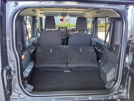 2024-Suzuki-Jimny-15-GLX-Auto_12