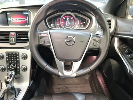 2017-Volvo-V40-D4-Inscription-Auto_20