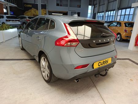2017-Volvo-V40-D4-Inscription-Auto_6