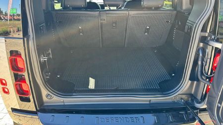 2023-Land-Rover-Defender-110-D300-HSE-X-Dynamic_9