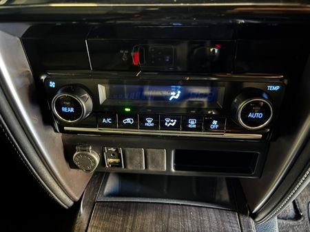 2021-Toyota-Fortuner-28-GD-6-Raised-Body-Auto_13