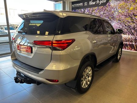 2021-Toyota-Fortuner-28-GD-6-Raised-Body-Auto_6