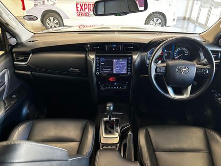 2021-Toyota-Fortuner-28-GD-6-Raised-Body-Auto_8