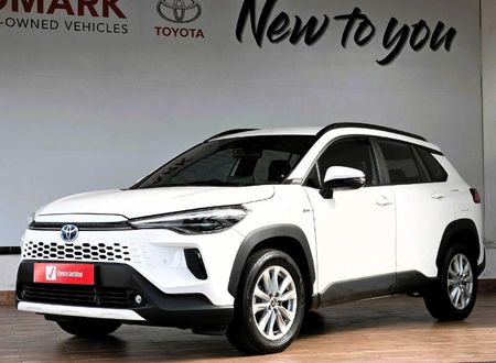 2025-Toyota-Corolla-Cross-18-XS-Hybrid_2