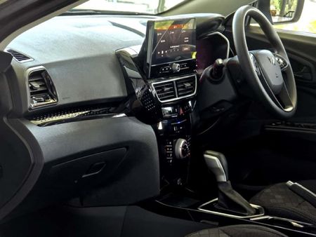 2026-Mahindra-XUV-3XO-12T-MX3-Auto_15