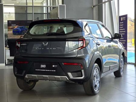 2026-Mahindra-XUV-3XO-12T-MX3-Auto_16