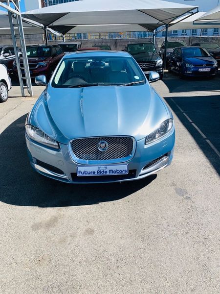 2013-Jaguar-XF-20i4-Premium-Luxury_0