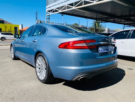 2013-Jaguar-XF-20i4-Premium-Luxury_11