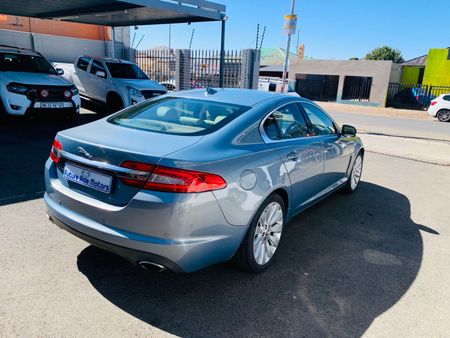 2013-Jaguar-XF-20i4-Premium-Luxury_12
