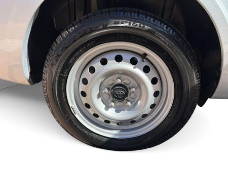 2025-Toyota-Rumion-15-S_15