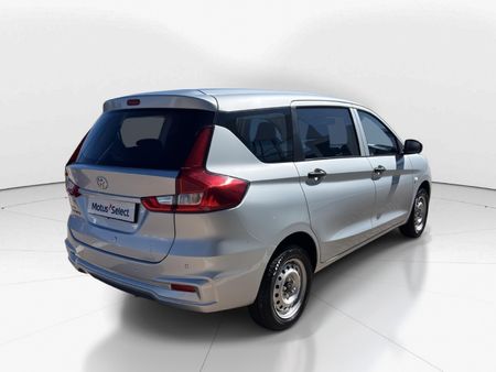 2025-Toyota-Rumion-15-S_6