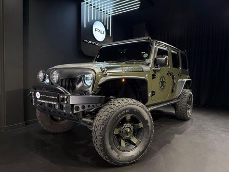 2016-Jeep-Wrangler-Unlimited-Rubicon-36-V6-Auto_0