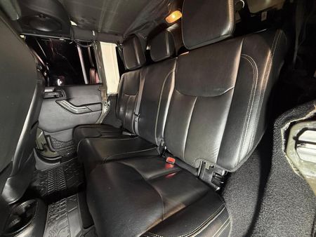 2016-Jeep-Wrangler-Unlimited-Rubicon-36-V6-Auto_10