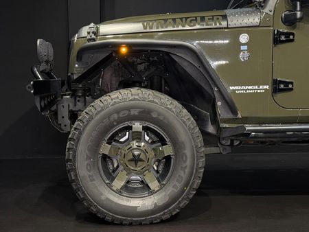 2016-Jeep-Wrangler-Unlimited-Rubicon-36-V6-Auto_3