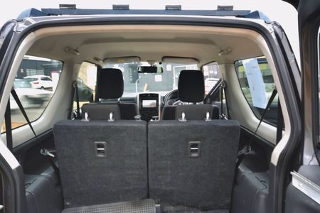 2019-Suzuki-Jimny-15-GLX_11