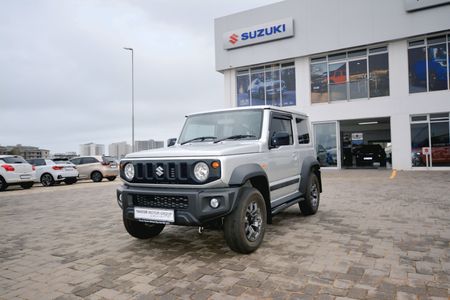 2019-Suzuki-Jimny-15-GLX_2