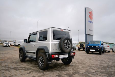 2019-Suzuki-Jimny-15-GLX_5