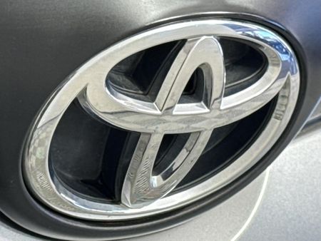 2020-Toyota-Corolla-Quest-18-Exclusive_11