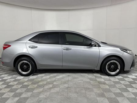 2020-Toyota-Corolla-Quest-18-Exclusive_17