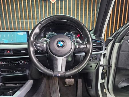 2016-BMW-X5-xDrive30d-Auto_9