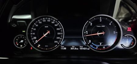 2016-BMW-X5-xDrive30d-Auto_11