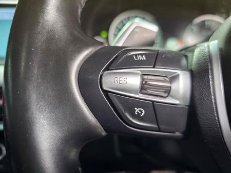 2016-BMW-X5-xDrive30d-Auto_15