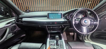 2016-BMW-X5-xDrive30d-Auto_22