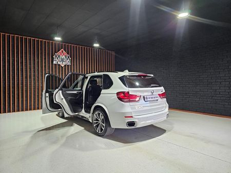 2016-BMW-X5-xDrive30d-Auto_23
