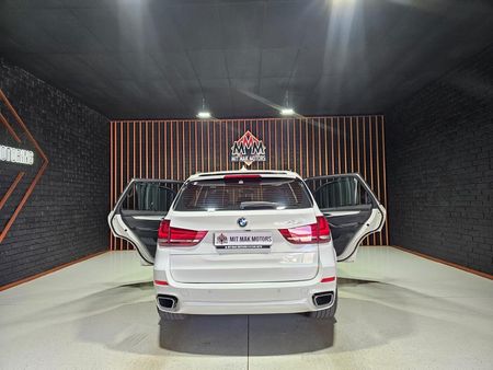 2016-BMW-X5-xDrive30d-Auto_24