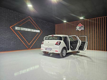 2025-Suzuki-Swift-12-GL_22