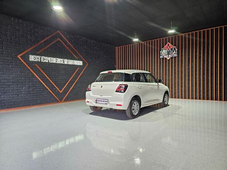 2025-Suzuki-Swift-12-GL_23