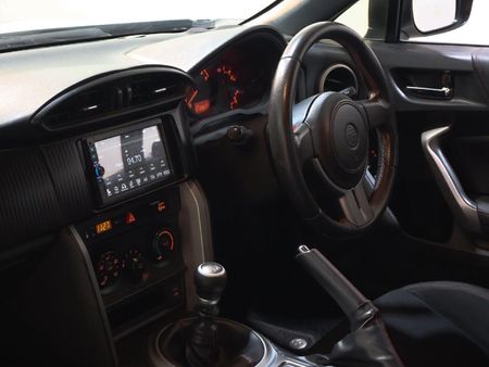 2015-Toyota-86-20_16