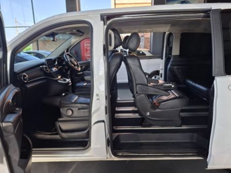 2015-Mercedes-Benz-V-Class-V-220-CDi-Auto_9