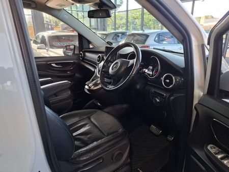 2015-Mercedes-Benz-V-Class-V-220-CDi-Auto_20