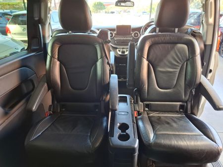 2015-Mercedes-Benz-V-Class-V-220-CDi-Auto_21