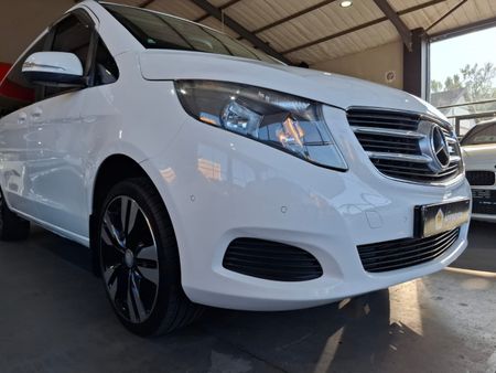 2015-Mercedes-Benz-V-Class-V-220-CDi-Auto_29