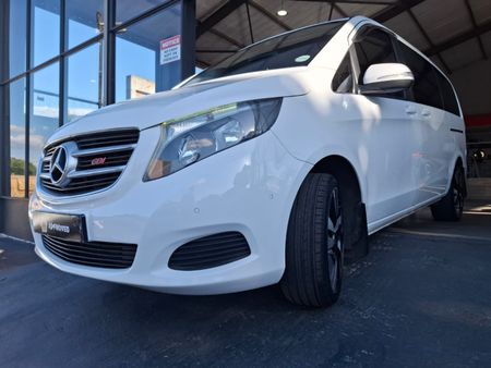 2015-Mercedes-Benz-V-Class-V-220-CDi-Auto_35