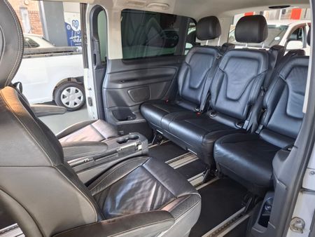 2015-Mercedes-Benz-V-Class-V-220-CDi-Auto_8