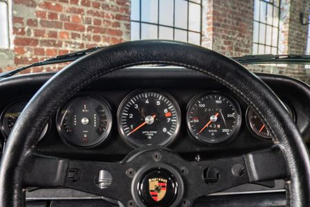 1972-Porsche-911-T-Restored_9