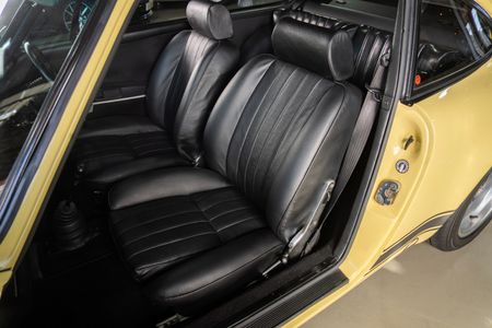 1972-Porsche-911-T-Restored_12