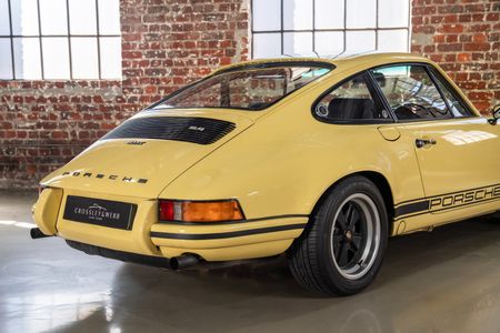 1972-Porsche-911-T-Restored_3