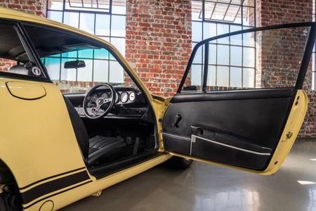 1972-Porsche-911-T-Restored_4