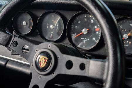 1972-Porsche-911-T-Restored_7