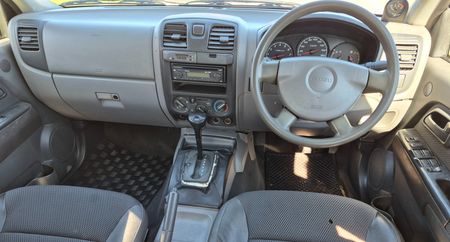 2006-Isuzu-KB-LEXUS-V8_8