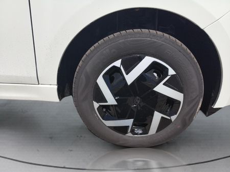 2026-TATA-Tiago-12-XM_10