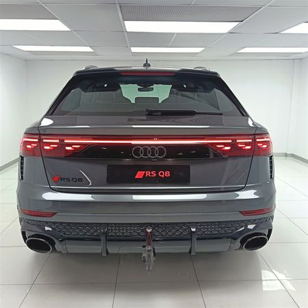 2026-Audi-RSQ8-Performance-Quattro-Auto-471kw_10
