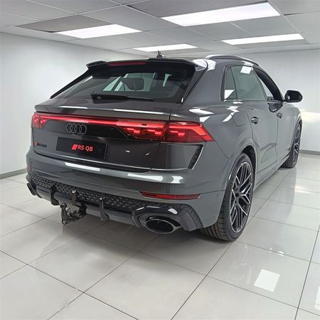 2026-Audi-RSQ8-Performance-Quattro-Auto-471kw_12