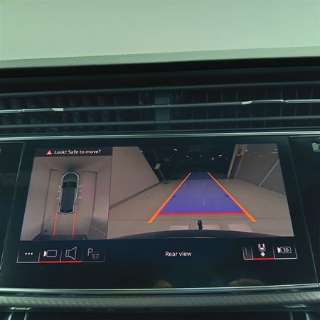 2026-Audi-RSQ8-Performance-Quattro-Auto-471kw_32