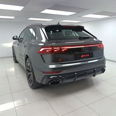 2026-Audi-RSQ8-Performance-Quattro-Auto-471kw_3