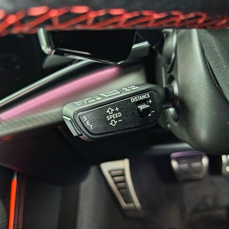 2026-Audi-RSQ8-Performance-Quattro-Auto-471kw_42